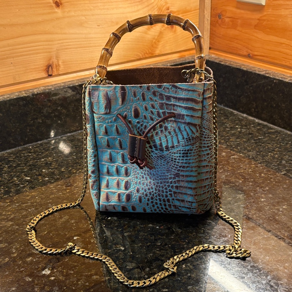 Chic Blue Crocodile Pattern Shoulder Bag with Bamboo Handle